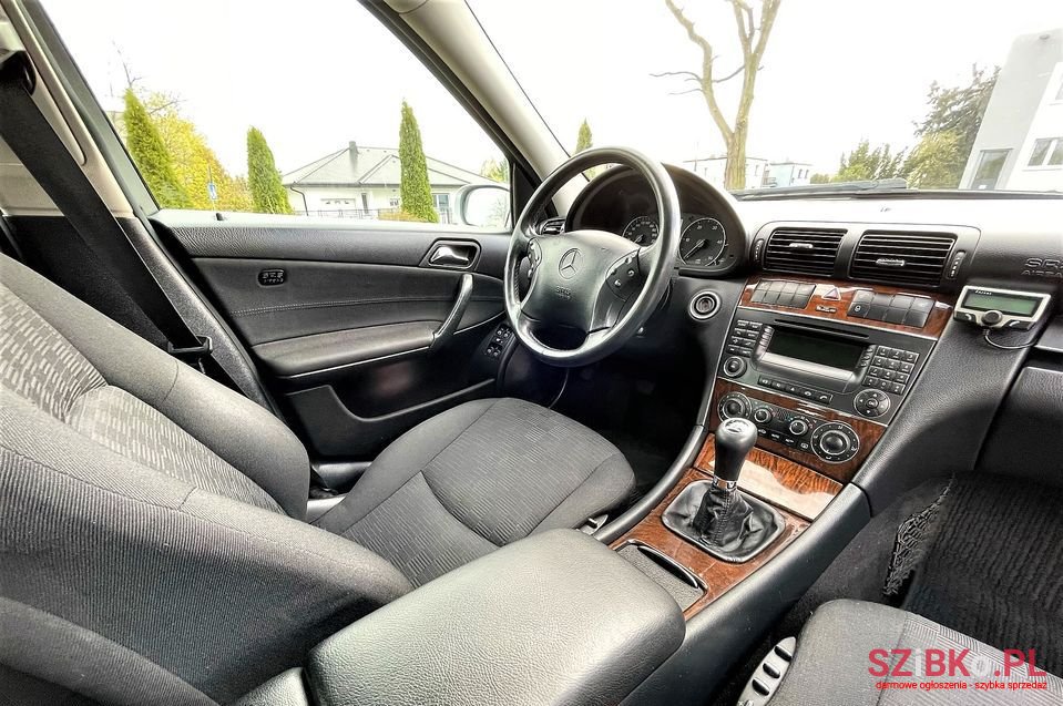 2005' Mercedes-Benz Klasa C photo #2