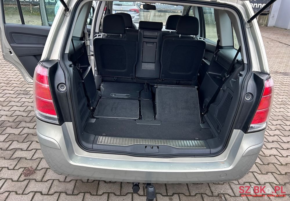2006' Opel Zafira 1.8 Family Plus photo #6