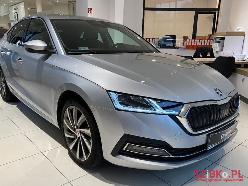 2020' Skoda Octavia photo #3