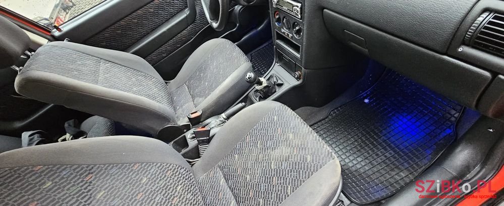 2001' Opel Astra Ii 1.6 Gl / Start photo #6