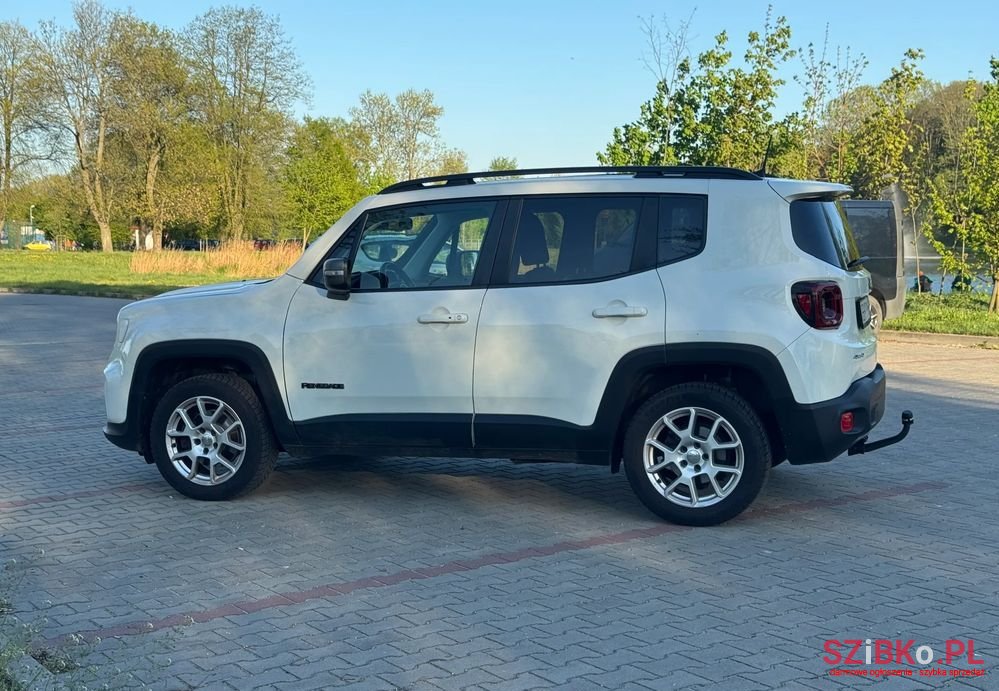 2019' Jeep Renegade photo #5