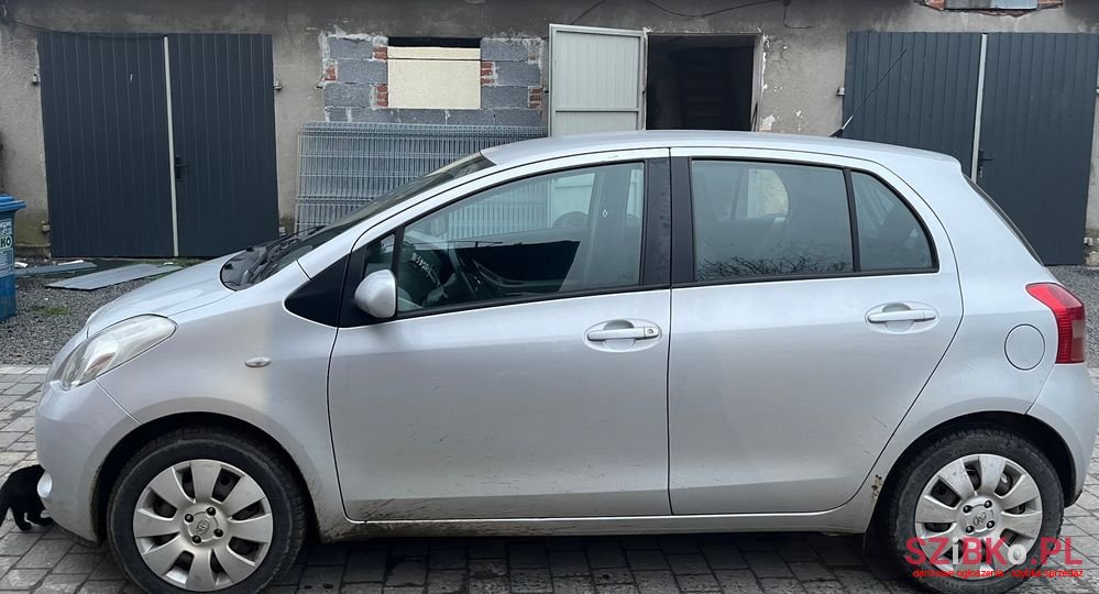 2008' Toyota Yaris 1.0 Luna A/C photo #3