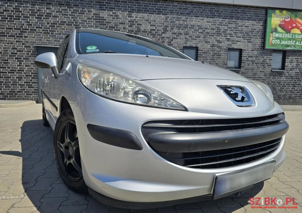 2007' Peugeot 207 1.4 16V Sporty photo #3