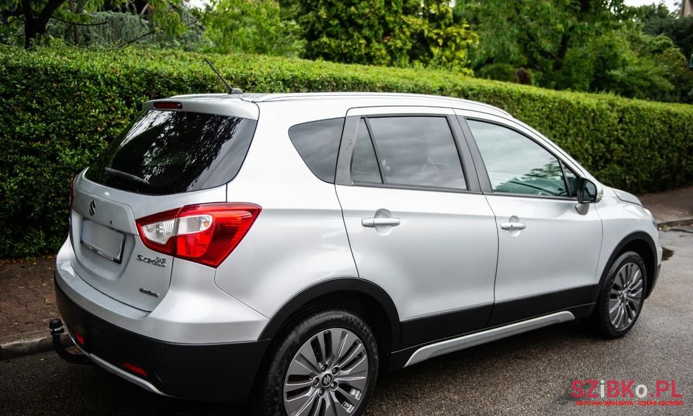 2015' Suzuki SX4 S-Cross photo #5