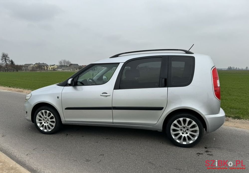 2012' Skoda Roomster Sport photo #4