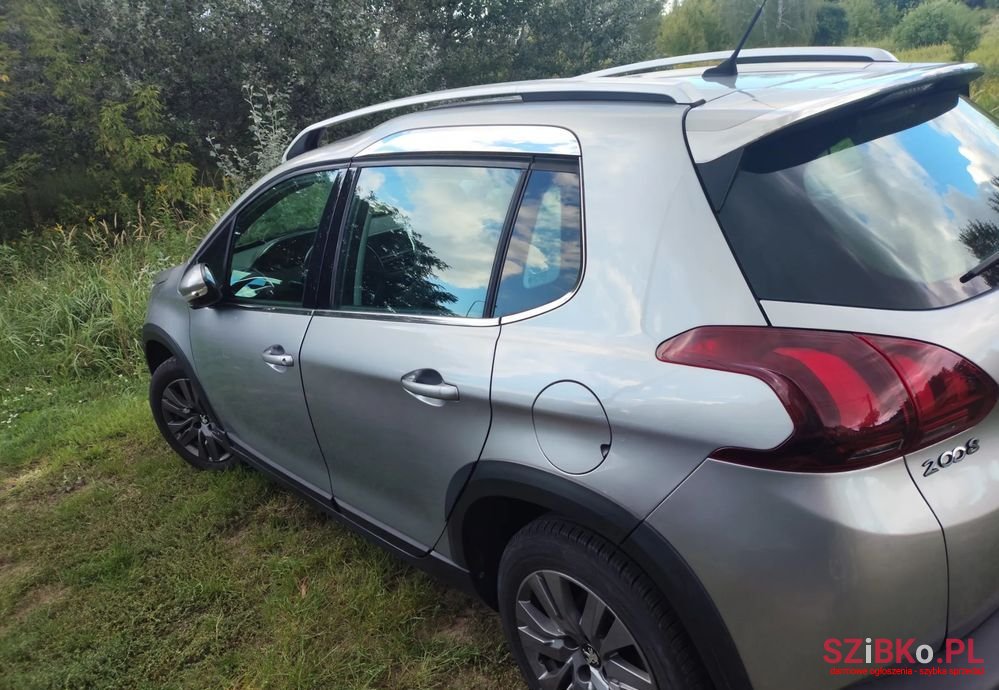 2018' Peugeot 2008 1.5 Bluehdi Allure S&S photo #4