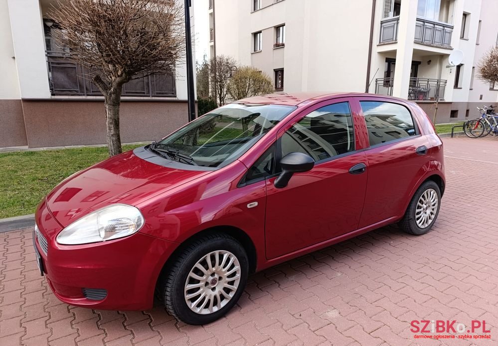 2009' Fiat Grande Punto 1.2 8V Active photo #1