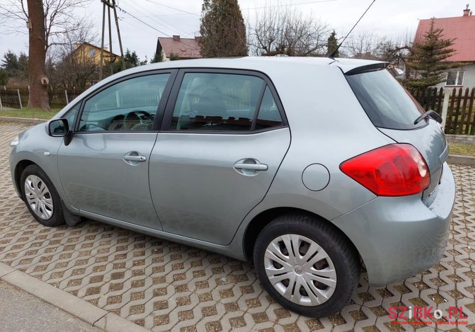 2008' Toyota Auris photo #6
