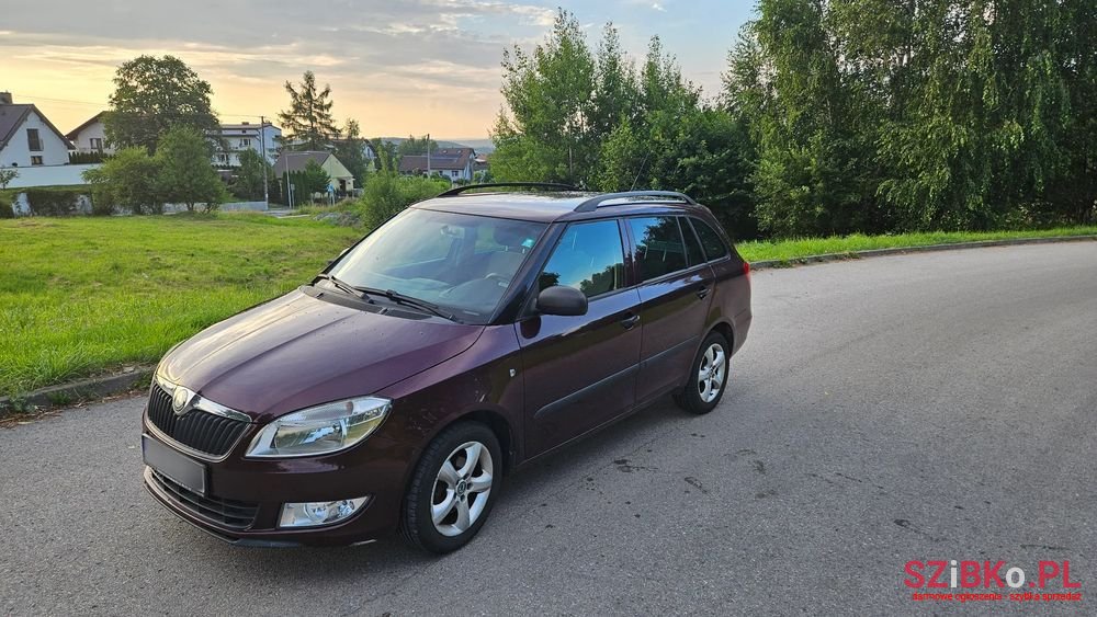 2010' Skoda Fabia 1.2 Tsi Classic photo #1