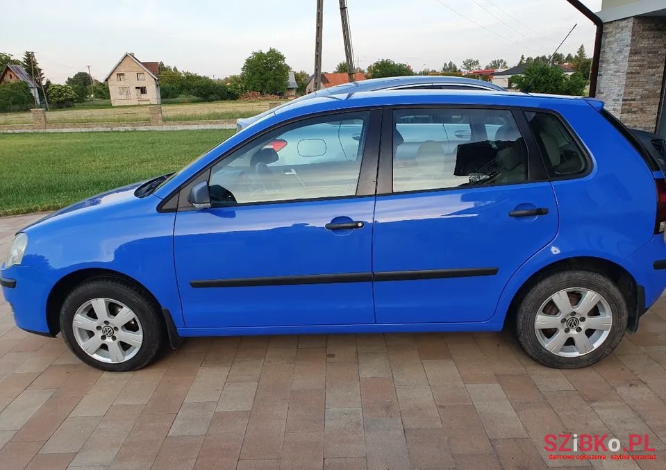 2007' Volkswagen Polo photo #2