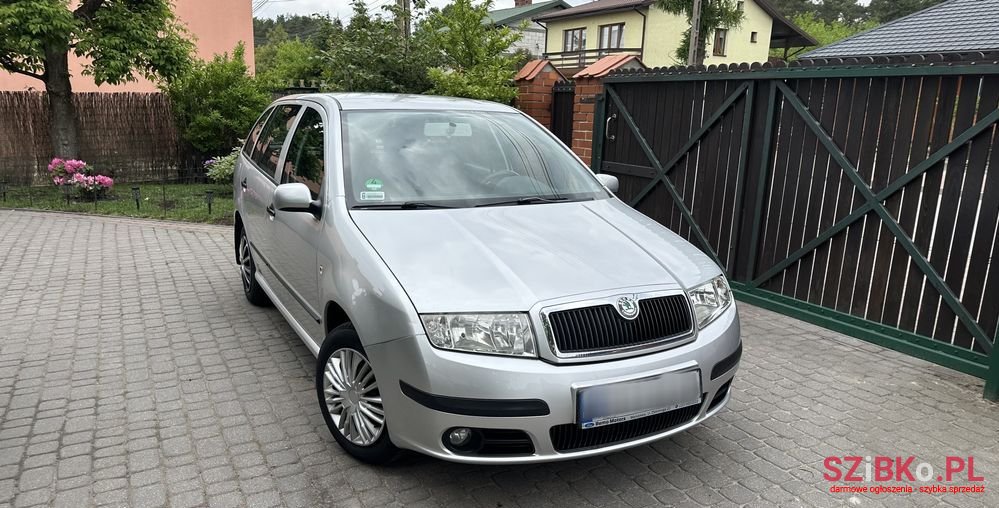 2007' Skoda Fabia photo #5