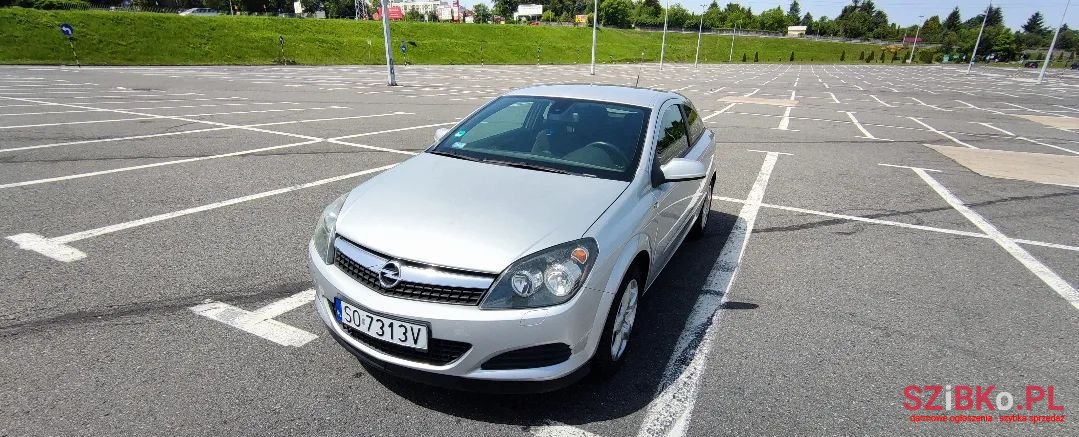 2008' Opel Astra photo #1
