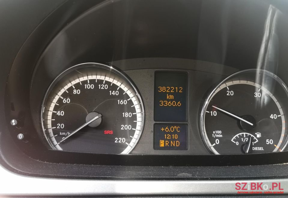 2010' Mercedes-Benz Viano photo #4