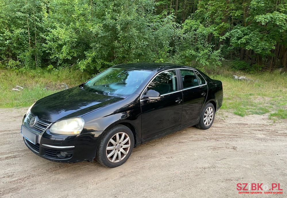 2008' Volkswagen Jetta photo #2