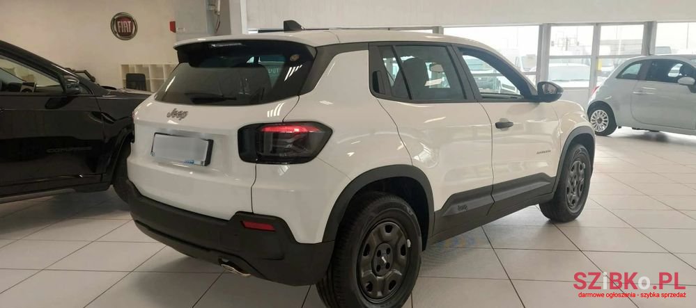 2023' Jeep Avenger photo #2