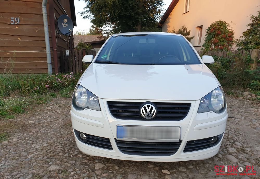 2008' Volkswagen Polo 1.6 Gt Rocket photo #3