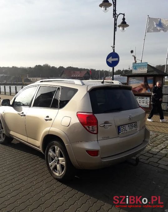 2006' Toyota RAV4 photo #3