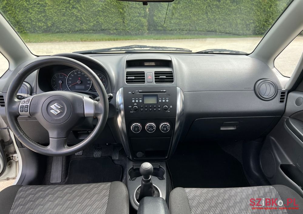 2008' Suzuki SX4 photo #5