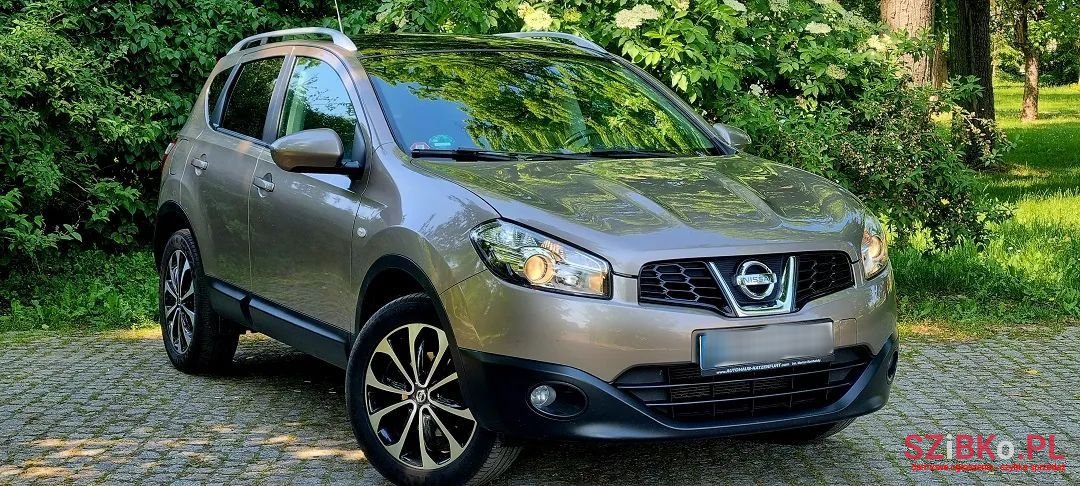 2011' Nissan Qashqai photo #1
