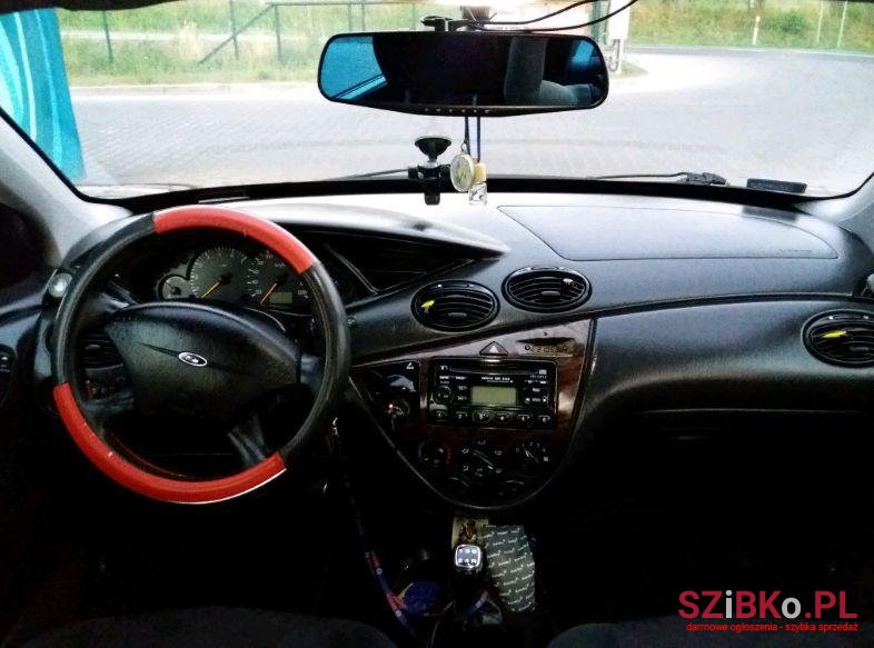 1999' Ford Focus photo #1