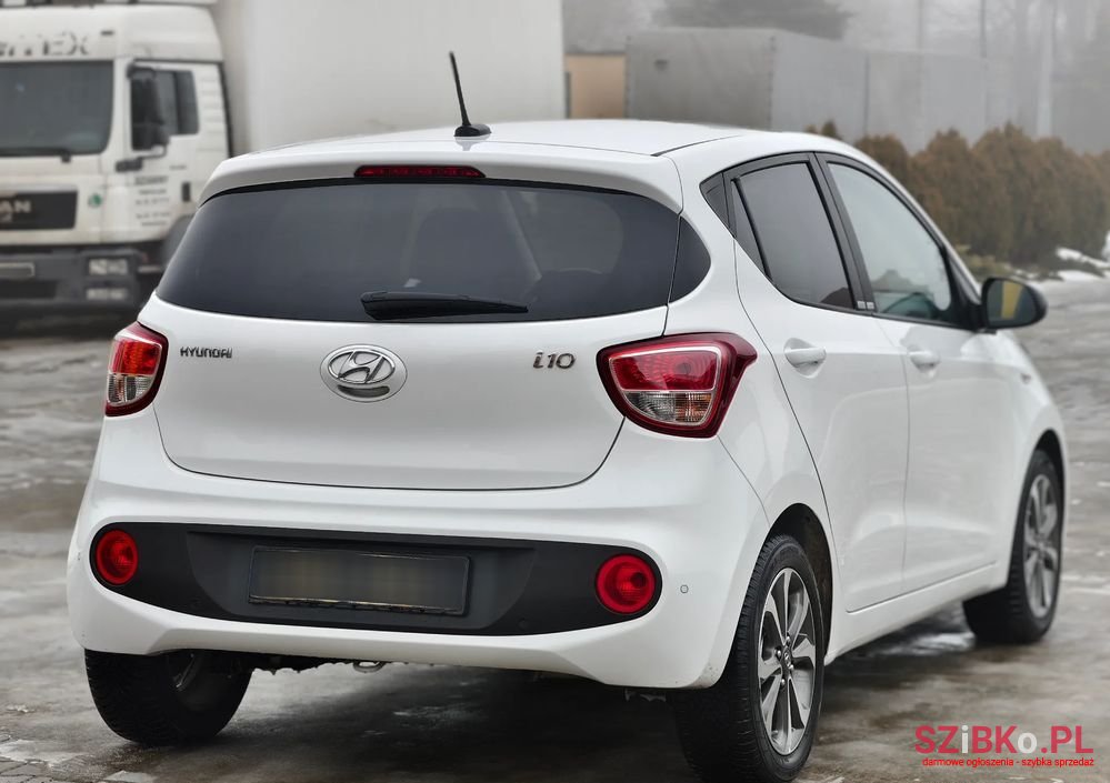 2020' Hyundai i10 photo #4