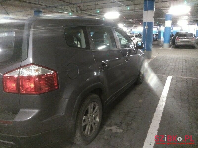 2011' Chevrolet Orlando photo #2