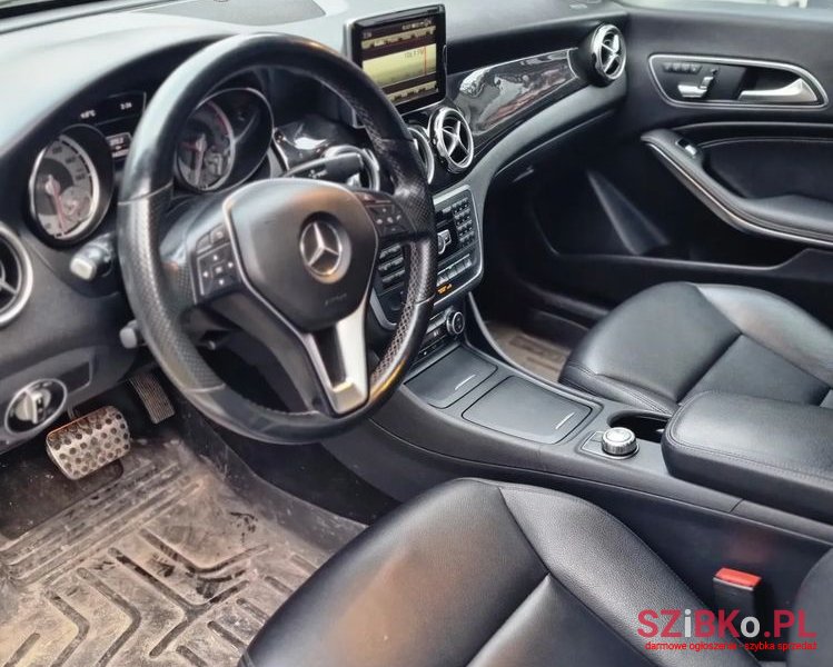 2014' Mercedes-Benz CLA 250 4-Matic photo #6