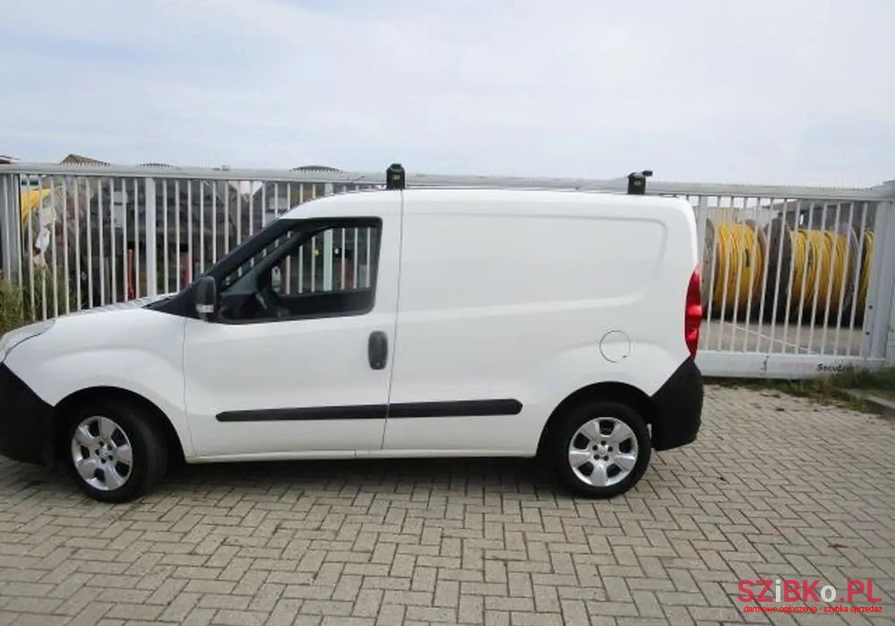 2013' Opel Combo photo #4