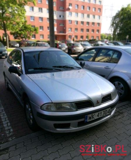 2000' Mitsubishi Carisma photo #1
