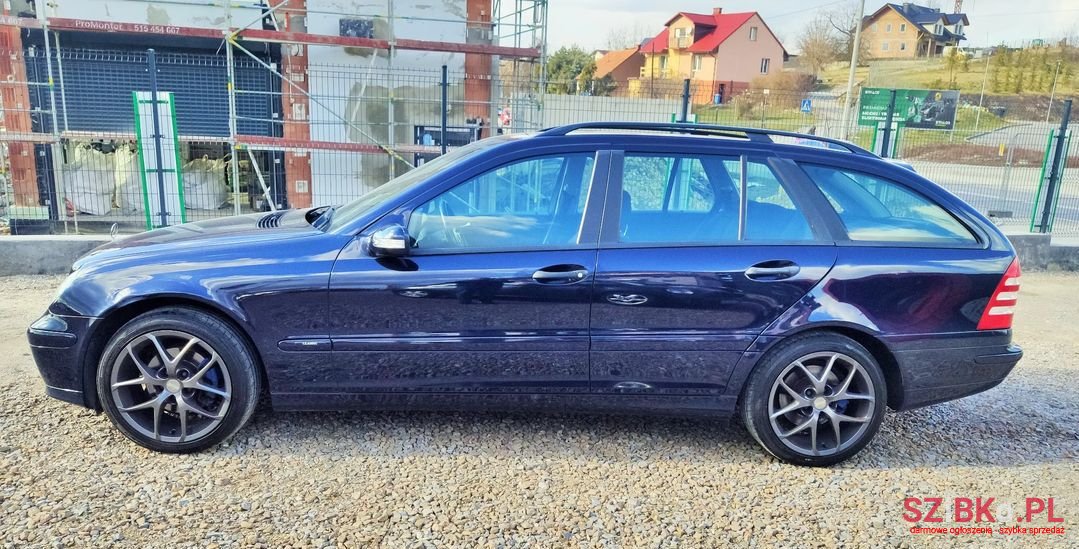 2004' Mercedes-Benz C-Class photo #4