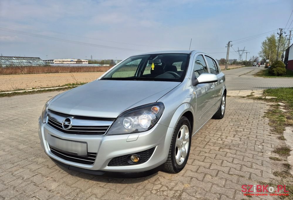 2007' Opel Astra 1.6 Cosmo photo #3
