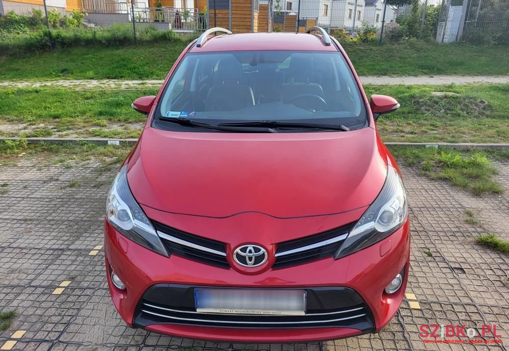 2013' Toyota Verso photo #2