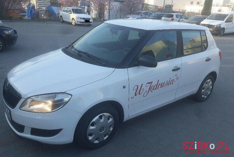 2012' Skoda Fabia photo #1