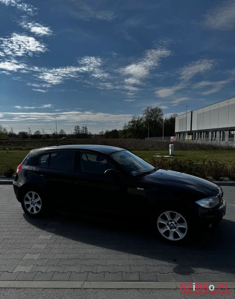 2005' BMW 1 Series photo #4