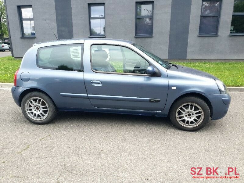 2005' Renault Clio photo #3