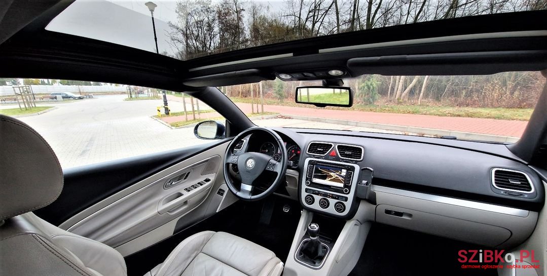 2008' Volkswagen Eos photo #1