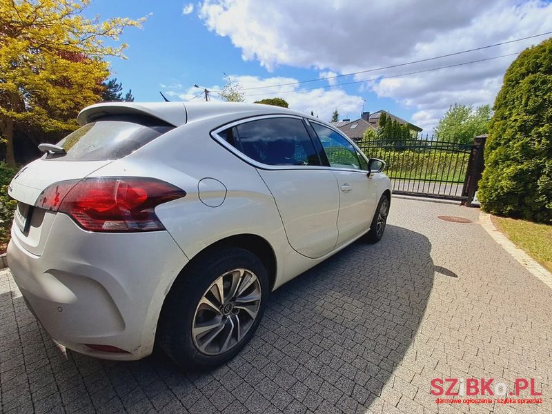 2015' Citroen DS4 1.6 Vti Sochic photo #4