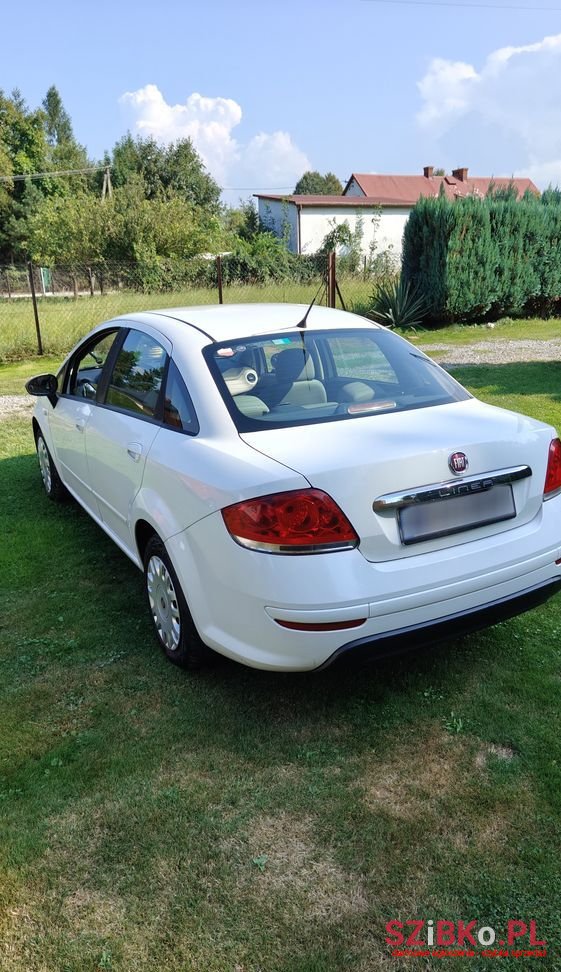 2013' Fiat Linea 1.3 Mj 16V Easy photo #2