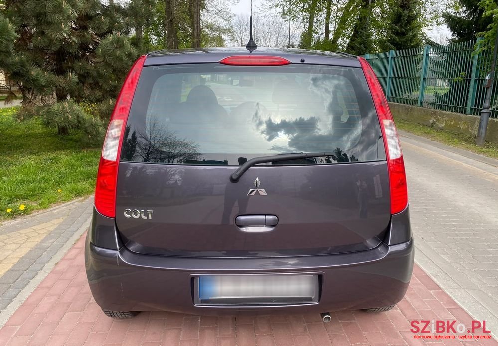2006' Mitsubishi Colt photo #6