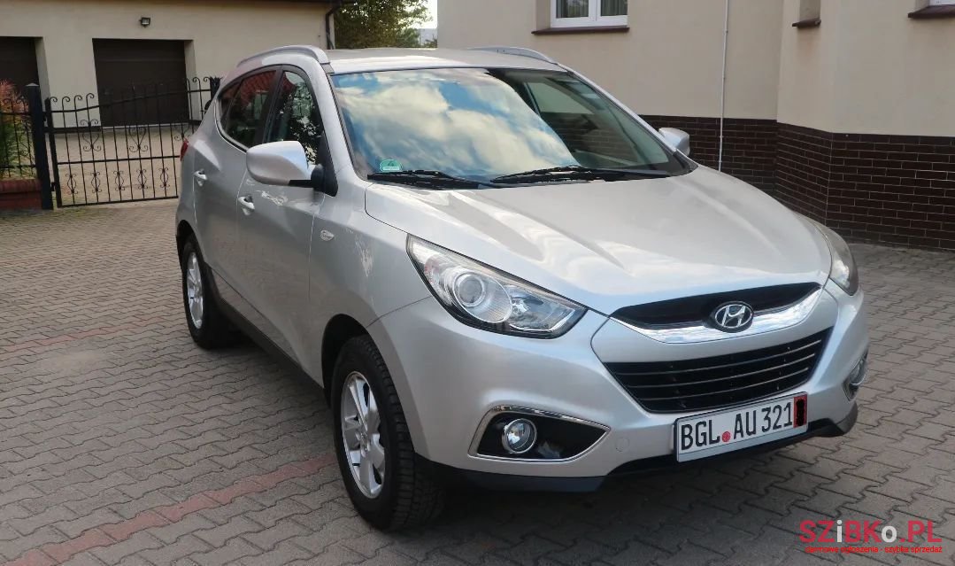 2011' Hyundai ix35 photo #3