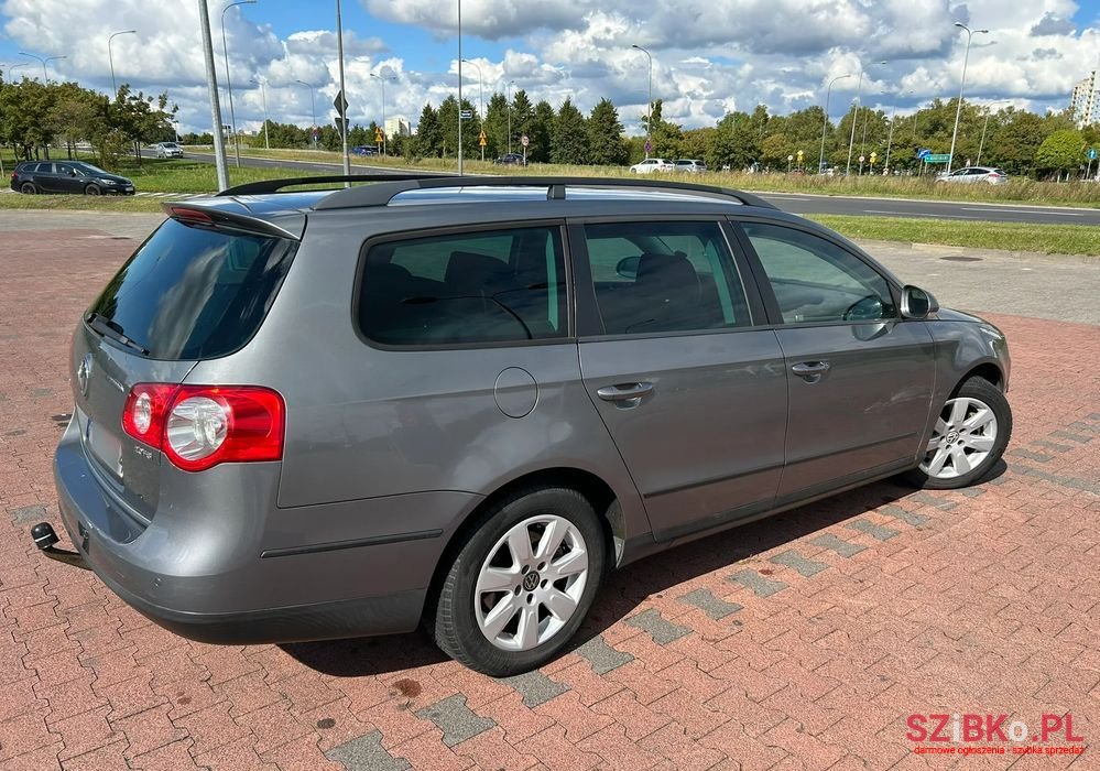 2006' Volkswagen Passat photo #6