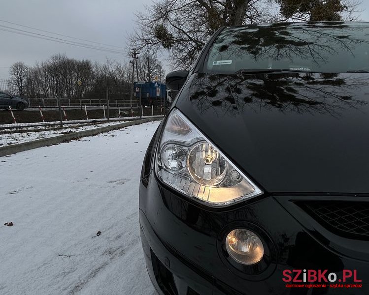 2008' Ford S-Max photo #2