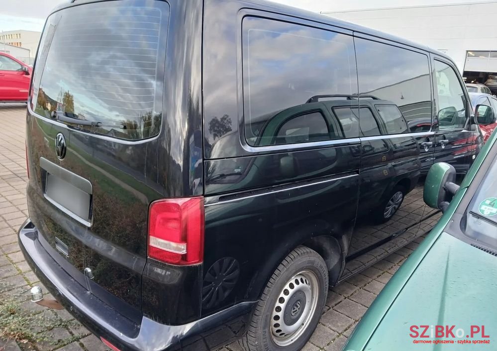 2015' Volkswagen Multivan photo #4