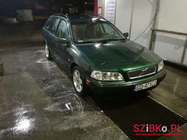 1999' Volvo V40 photo #1