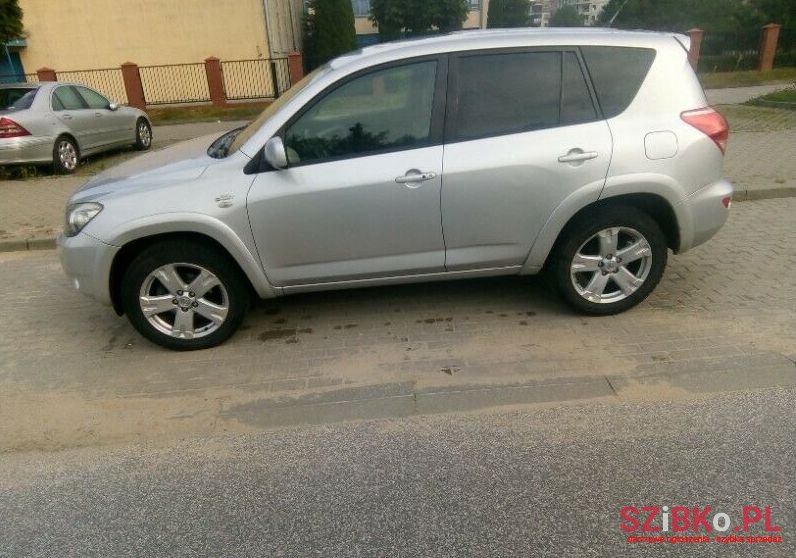 2006' Toyota Rav-4 photo #1