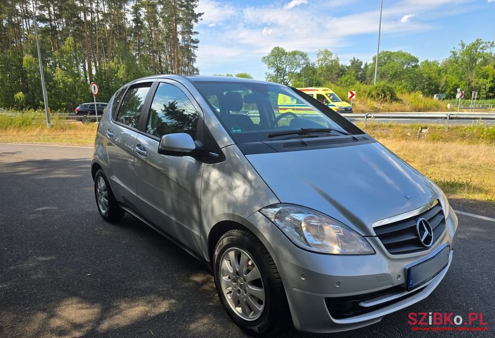 2010' Mercedes-Benz A-Class photo #6