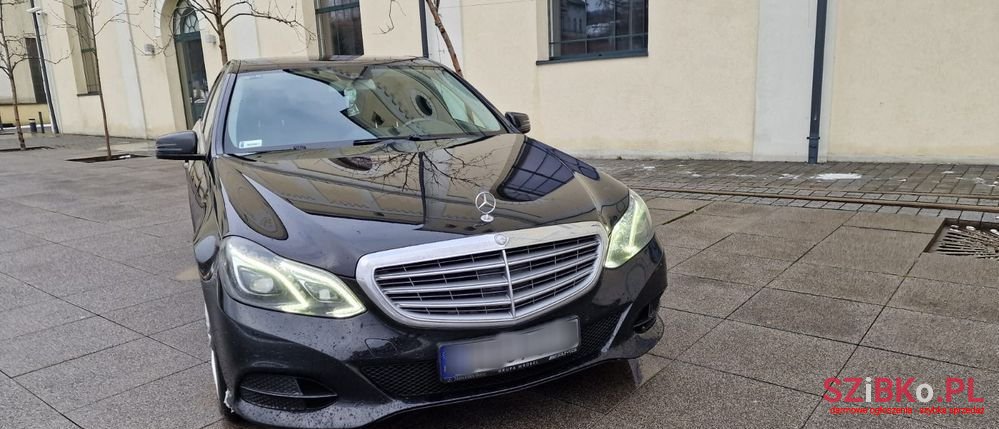 2013' Mercedes-Benz E-Class photo #3