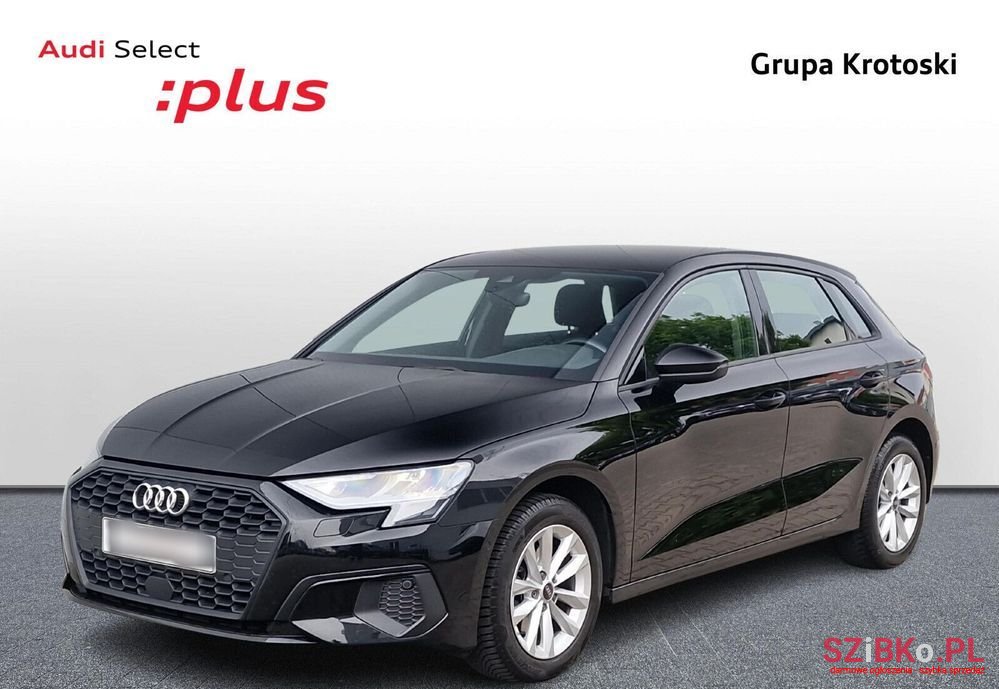 2022' Audi A3 Sportback photo #1