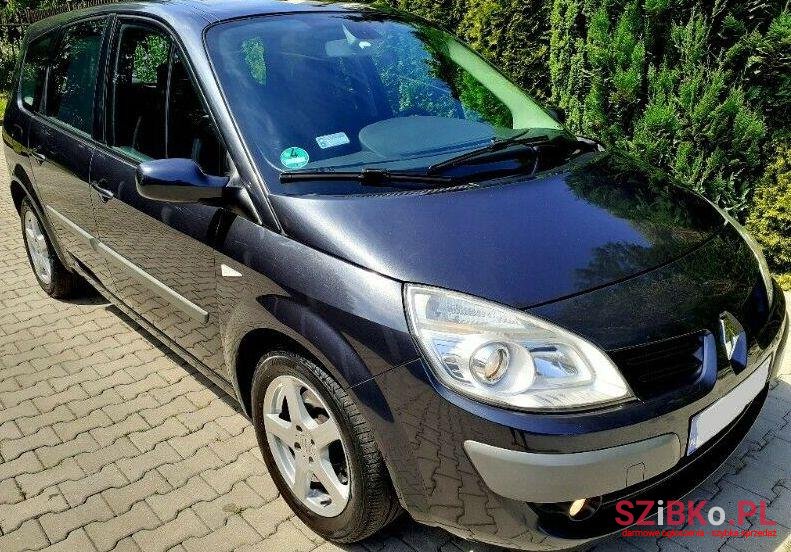 2008' Renault Scenic photo #1