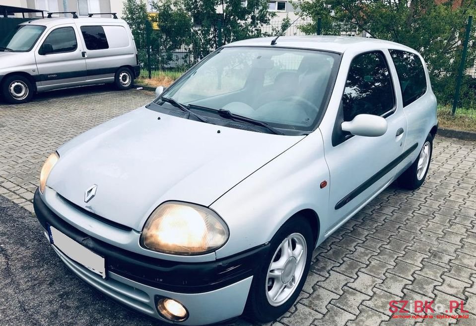 2000' Renault Clio photo #3